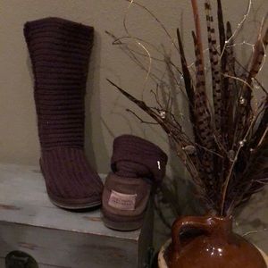 Skechers Chocolate Knit  Boots
